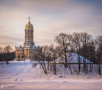 Церковь Знамения Пресвятой Богородицы в Дубровицах