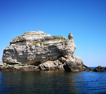 Гора "черепаха" на мысе Тарханкут в Крыму