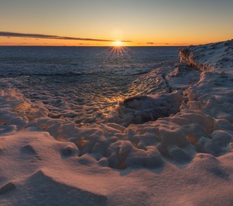 Закат на замерзшем Финском заливе