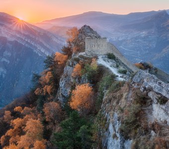 Крепость в горное селе Гуниб (Дагестан)