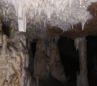 В пещере Неуймина