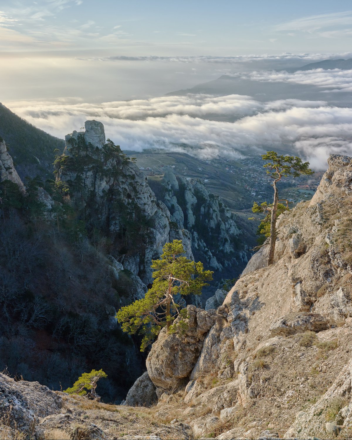 Облака и скалы горы Демерджи