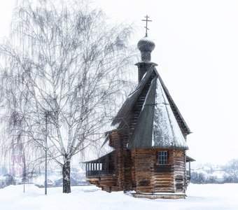 Никольская церковь на территории Суздальского Кремля
