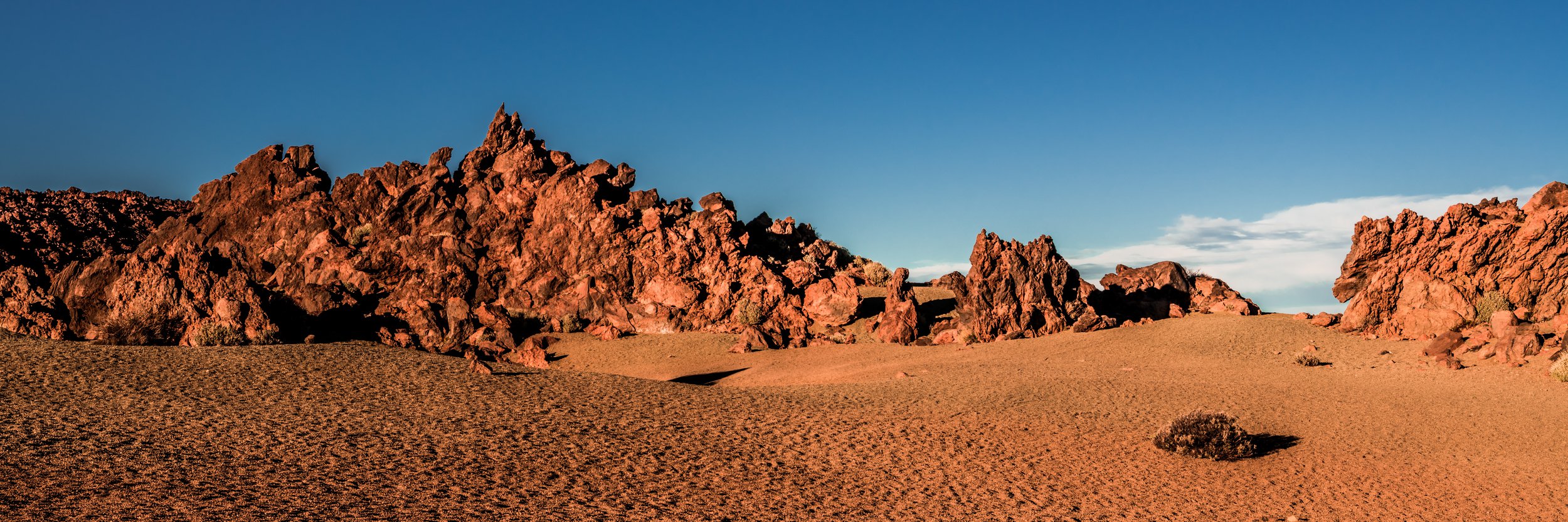 Закат в каменистой пустыне