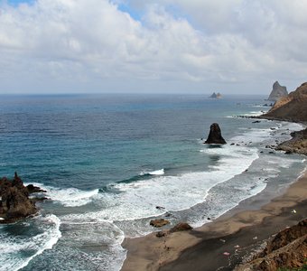 Заповедный и живописный Playa de Benijo.