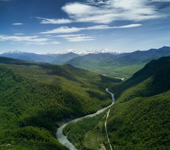 Вид на Большой Кавказский хребет
