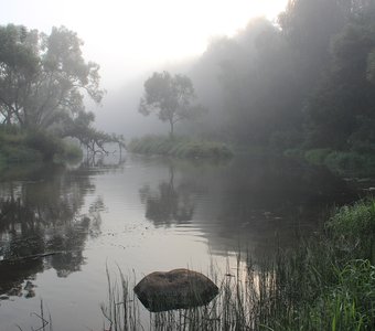 Рассвет на реке