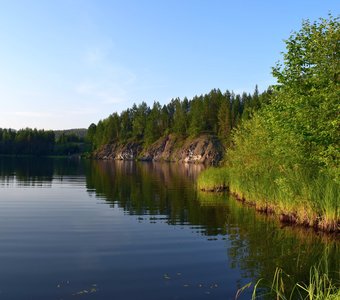 Озеро в районе поселка Балахнинский. Бодайбинский район, Иркутская область.