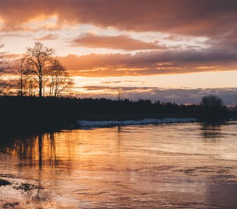 Закат на реке Русинка