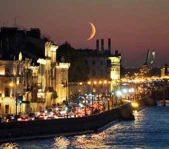Закат Луны над набережной Кутузова и Дворцовой набережной🌙 10 сентября'21🌙 #этоПитер