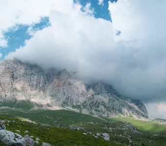 Гора Фишт, окутанный облаками