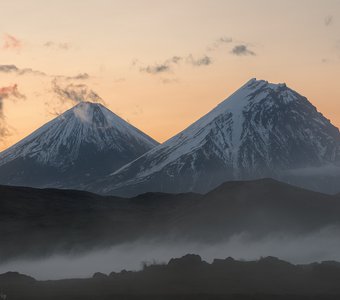 Вулканы Ключевской и Камень