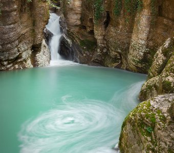 Агурские водопад