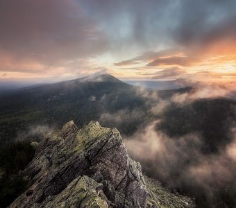 Утро на горе Откликной гребень, Национальный парк Таганай, Сентябрь 2021г