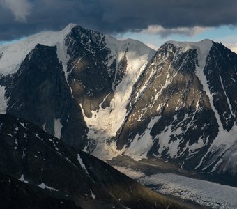 Свет и лед