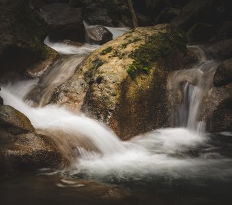 Вода камень точит