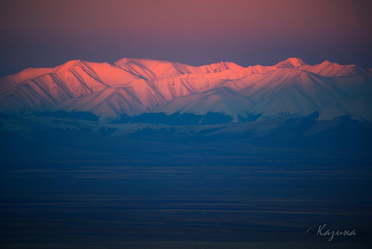 Вечерний хребет, словно фантом в засыпающем Алтае — Фото №1394792 ...