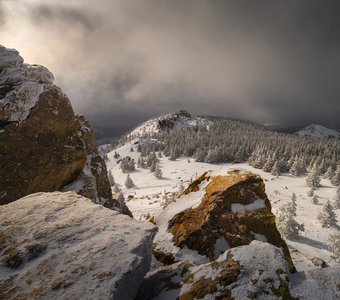 Свет сквозь тучи