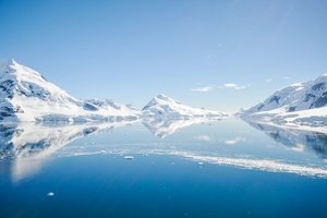 Подо льдами Антарктиды нашли 460-километровую реку