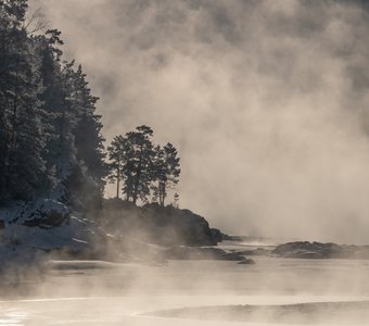 Волшебный туман над рекой Катунь. Алтай