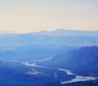 Вид с горы на реку Катунь