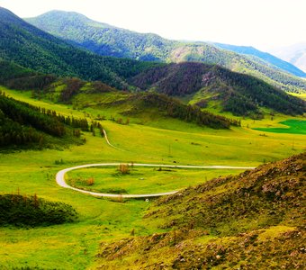 Перевал на Чуйском тракте, Горный Алтай, Россия.