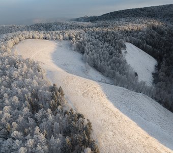 Зима на лесных склонах