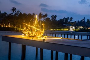 Новый год на Мальдивах: пляжные вечеринки, гастрономические ужины и мастер-классы