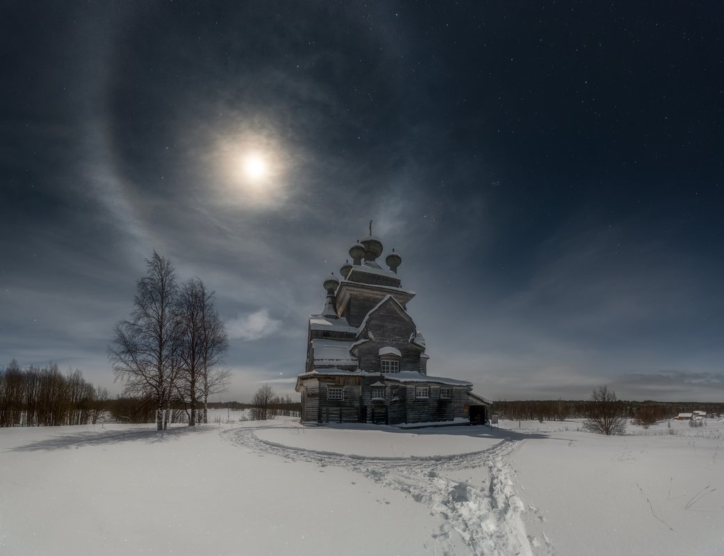 Лунное гало фото