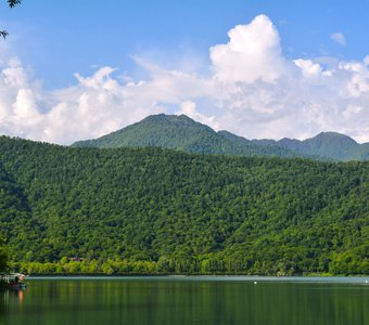 Озеро Нохур. Габала. Азербайджан