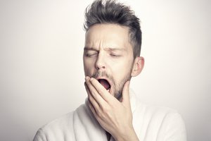 Почему с возрастом нам сложнее хорошо выспаться