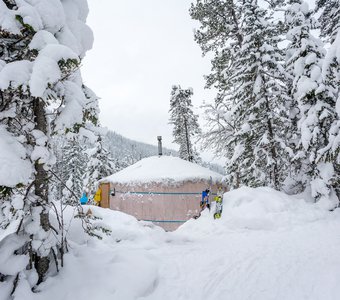 Buryat yurt among the snows of Mamaya