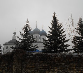 Высоцкий монастырь в тумане