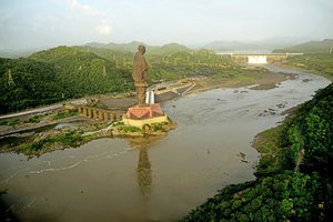 «Статуя единства»: самый высокий памятник в мире