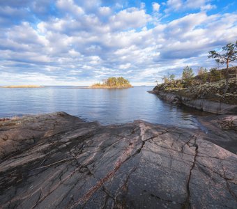 Камни в холодной воде