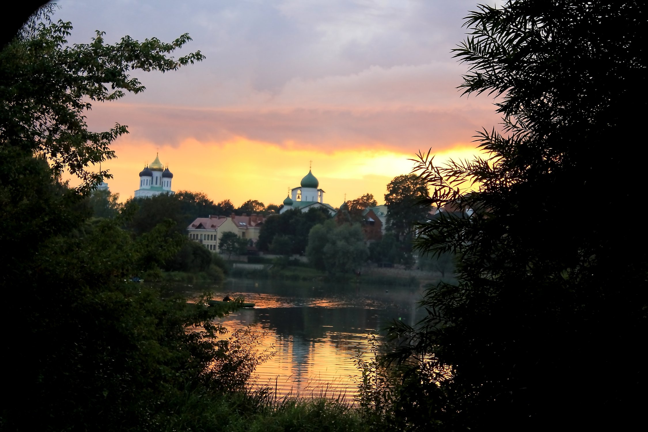 Закат в Пскове