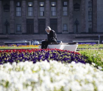 Читающее поколение. МГУ. Москва