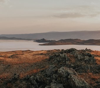 Закат на острове Ольхон