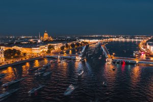«Главный туристский продукт Петербурга – его неповторимая атмосфера»: интервью с Сергеем Корнеевым