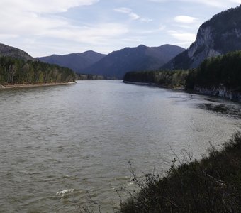 Река Катунь, горный Алтай.