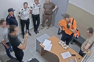 В «Шереметьево» грузчик украл из чемоданов пассажиров 21 миллион рублей