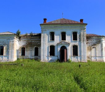 Михаило-Архангельская церковь, заброшенная