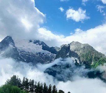 А через секунду вновь облака