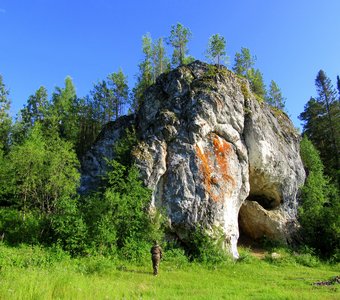 Тренькинская пещера