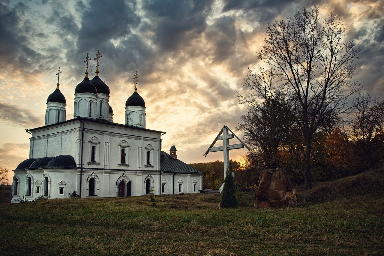 Тихвинский храм
