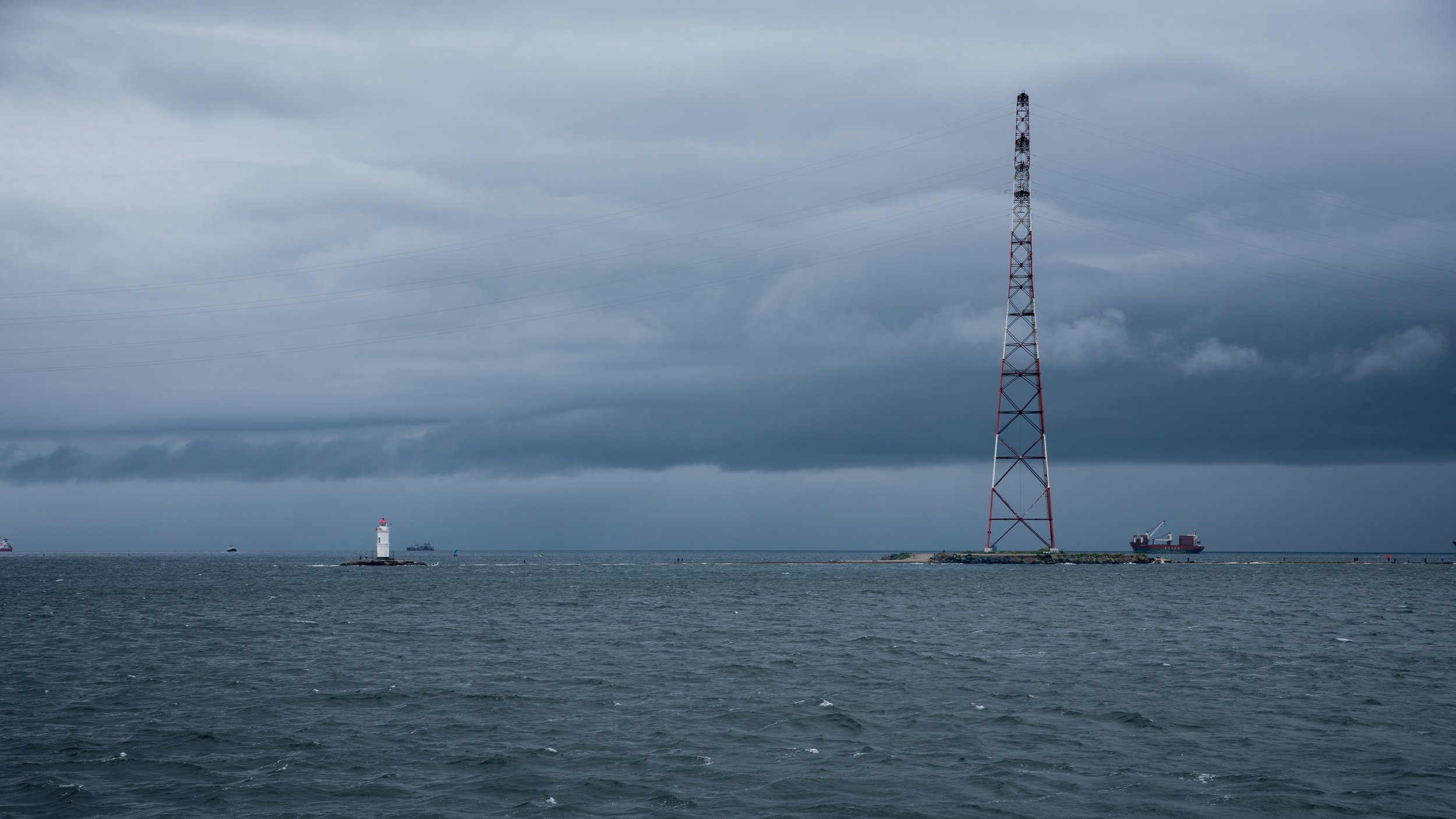 Старый и новый маяк