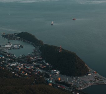 Туманный вечер на бухте