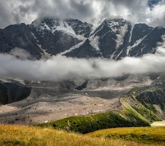 Донгуз-Орун между облаками