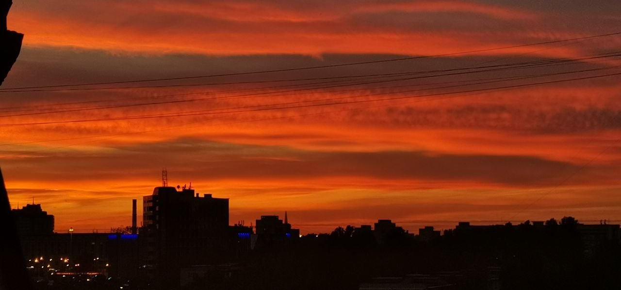 Ночное небо над Петербургом