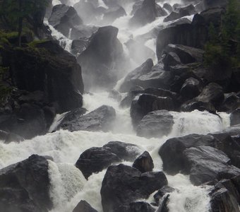 Водоскат Учар